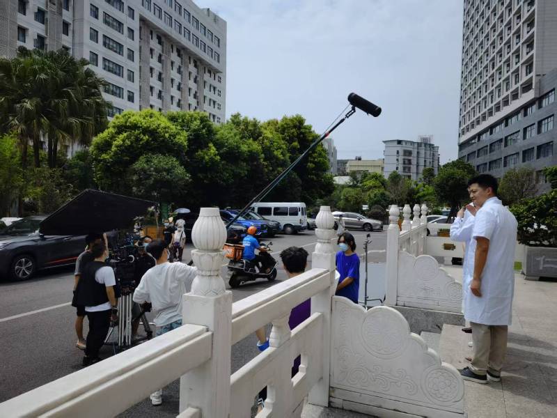 鹤峰县广告片拍摄公司低成本实现高规格制作的诀窍